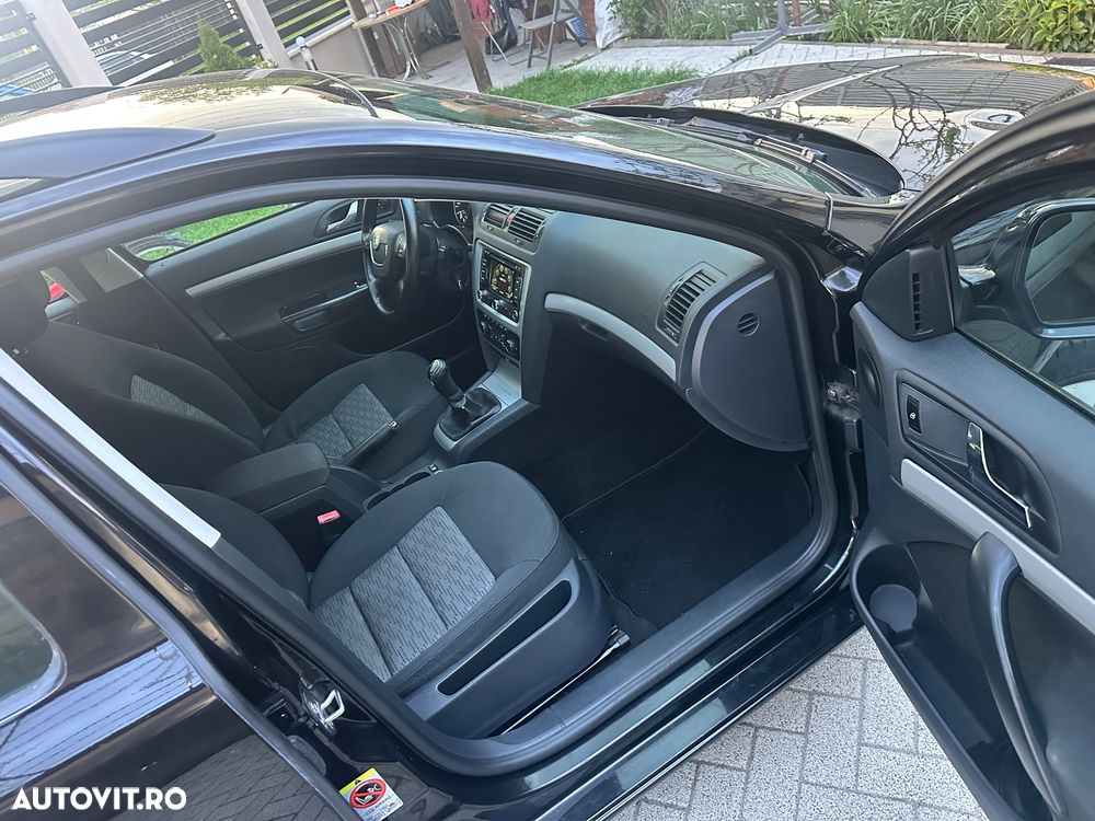Skoda Octavia 1.6 TDI DPF Active Green tec - 11