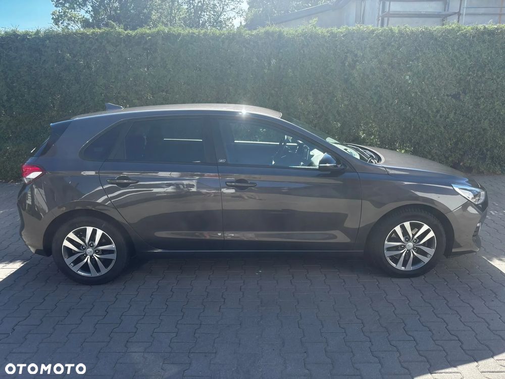 Hyundai i30 1.6 D GO DCT - 4