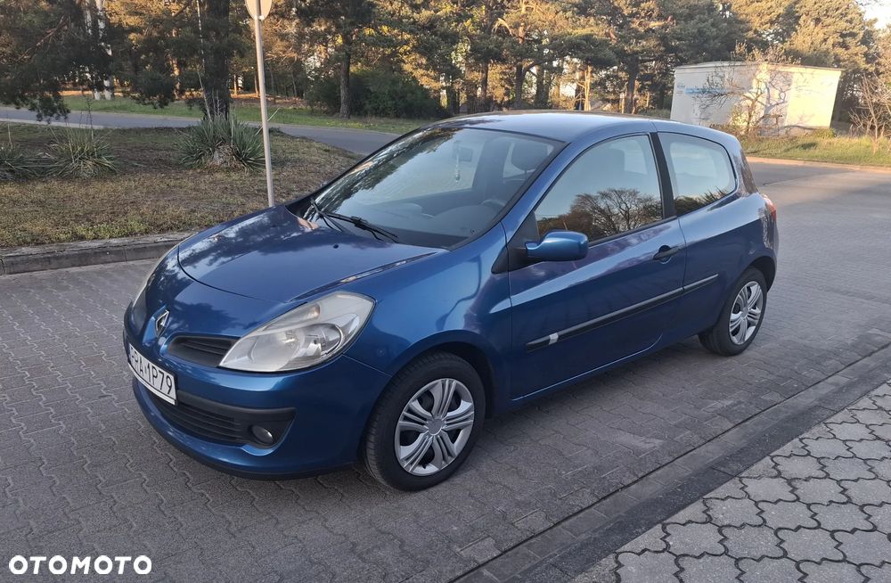 Renault Clio - 1