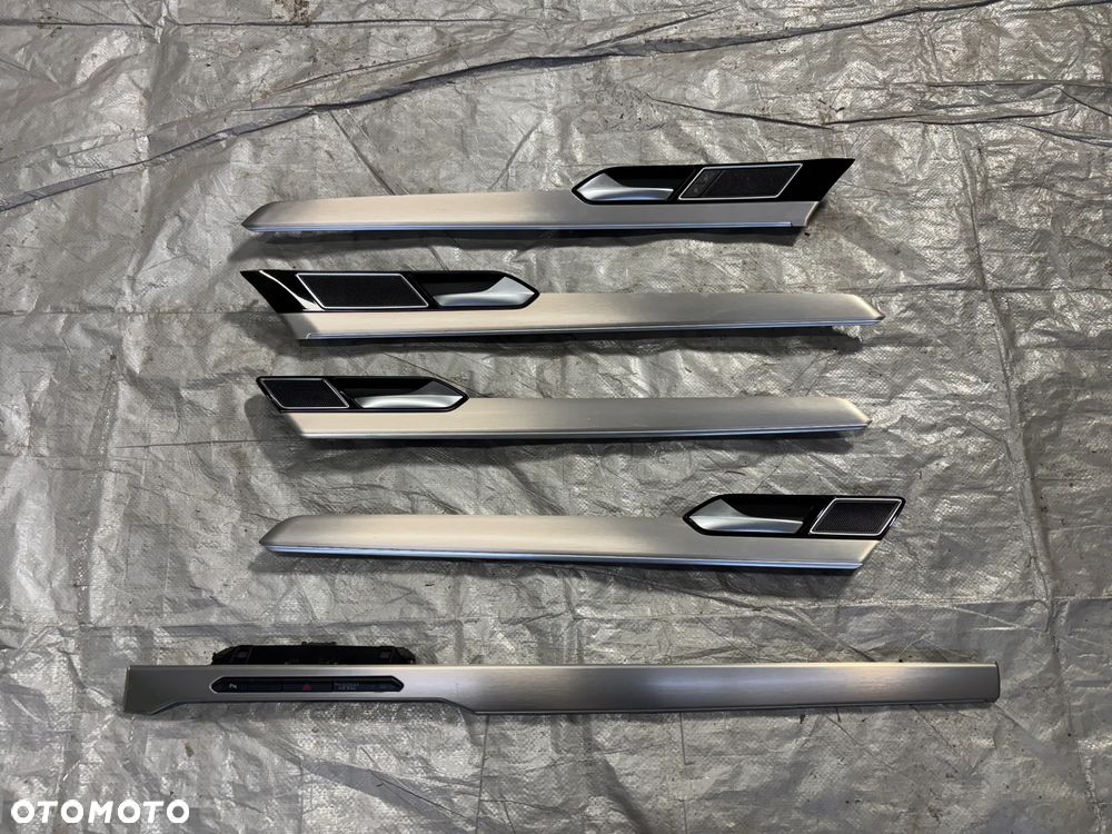 VW Passat B8 listwy dekor drzwi deski konsoli komplet - 1