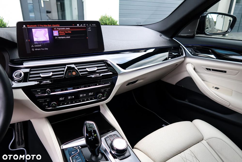 BMW Seria 5 540d xDrive mHEV M Sport sport - 22