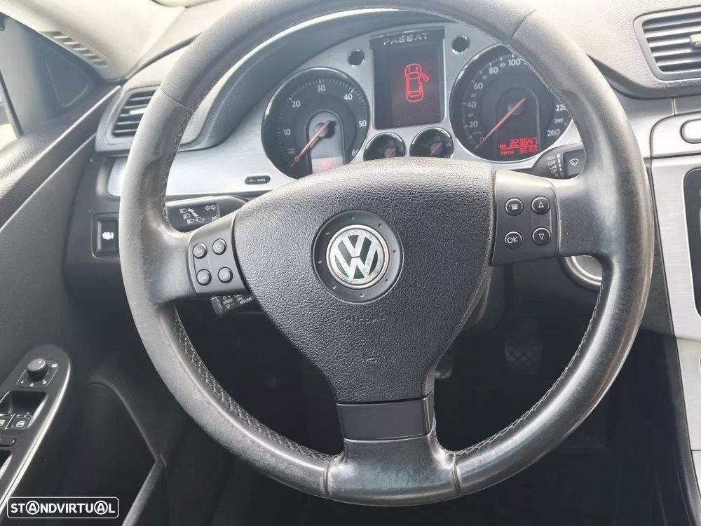 VW Passat - 17