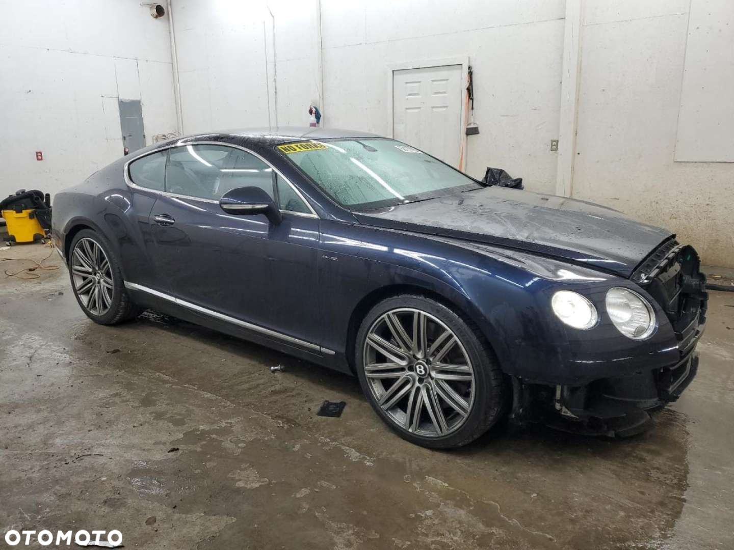 Bentley Continental GT - 9