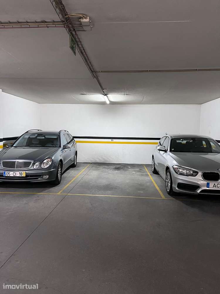 Estacionamento em Garagem para arrendamento em Telheiras - Grande imagem: 2/5
