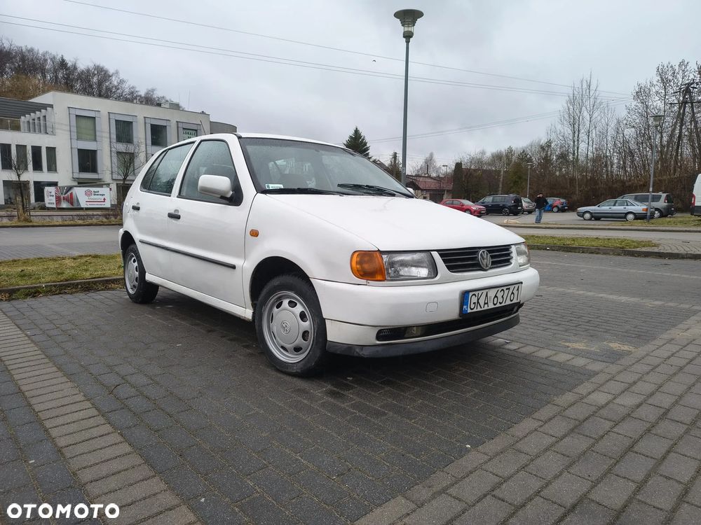 Volkswagen Polo - 1