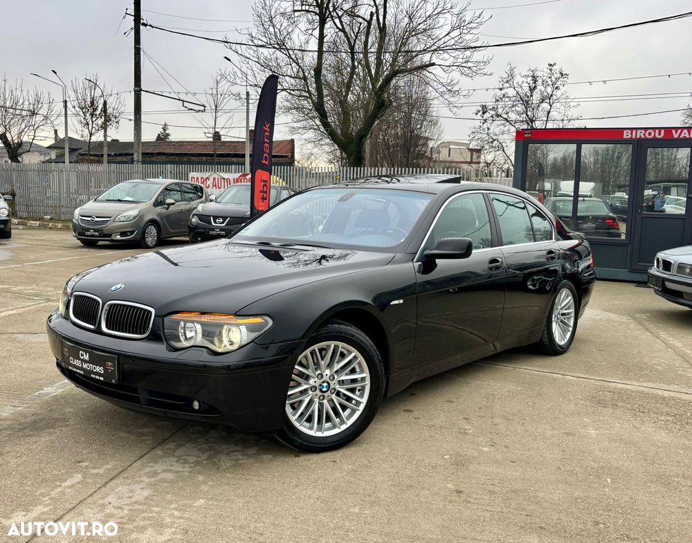 BMW Seria 7 745i - 4