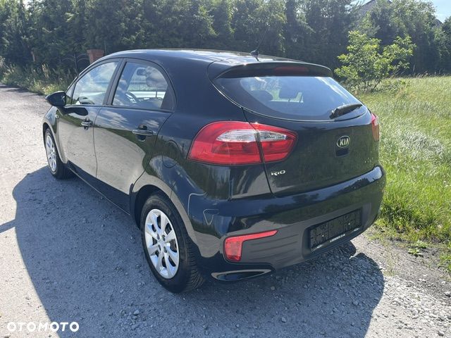 Kia Rio 1.2 ISG Dream Team Edition - 4