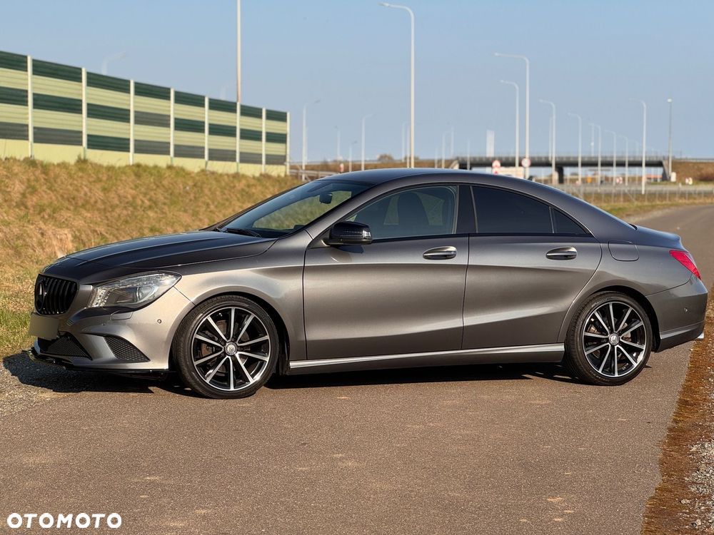 Mercedes-Benz CLA 200 7G-DCT Urban - 39