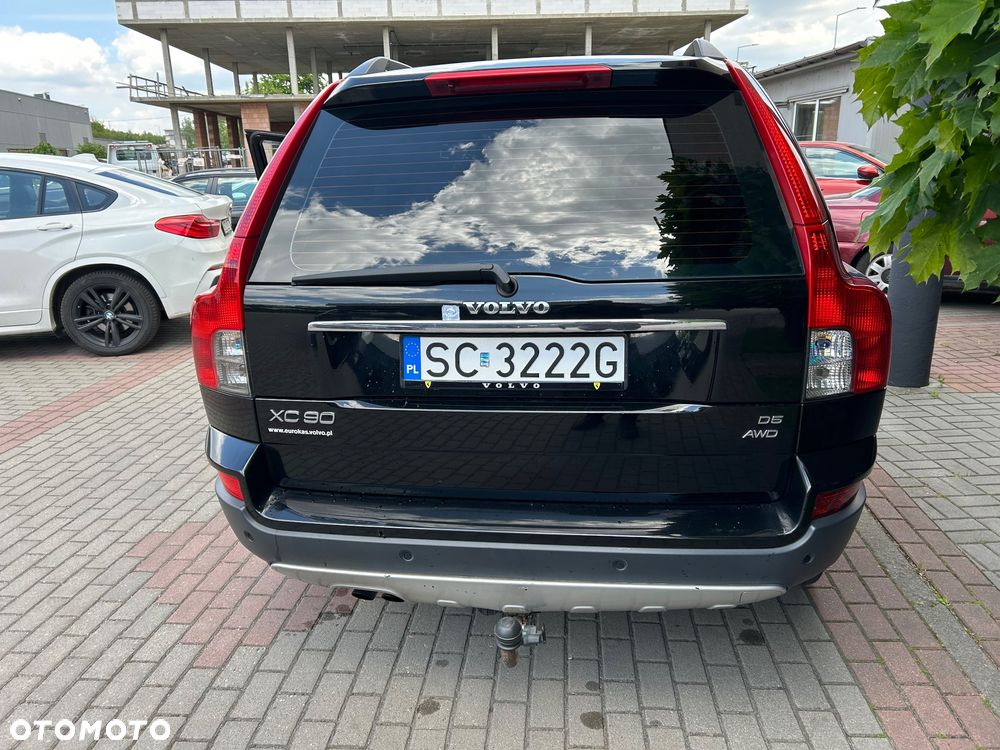 Volvo XC 90 D5 AWD Momentum - 4