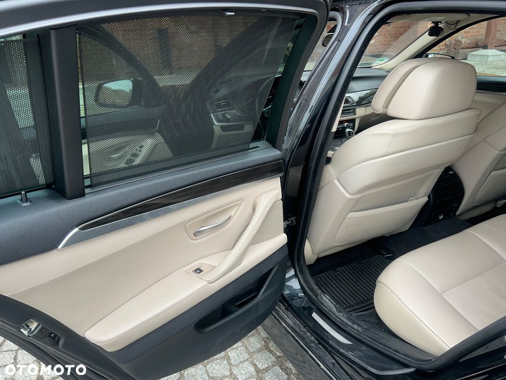 BMW Seria 5 535d xDrive - 17