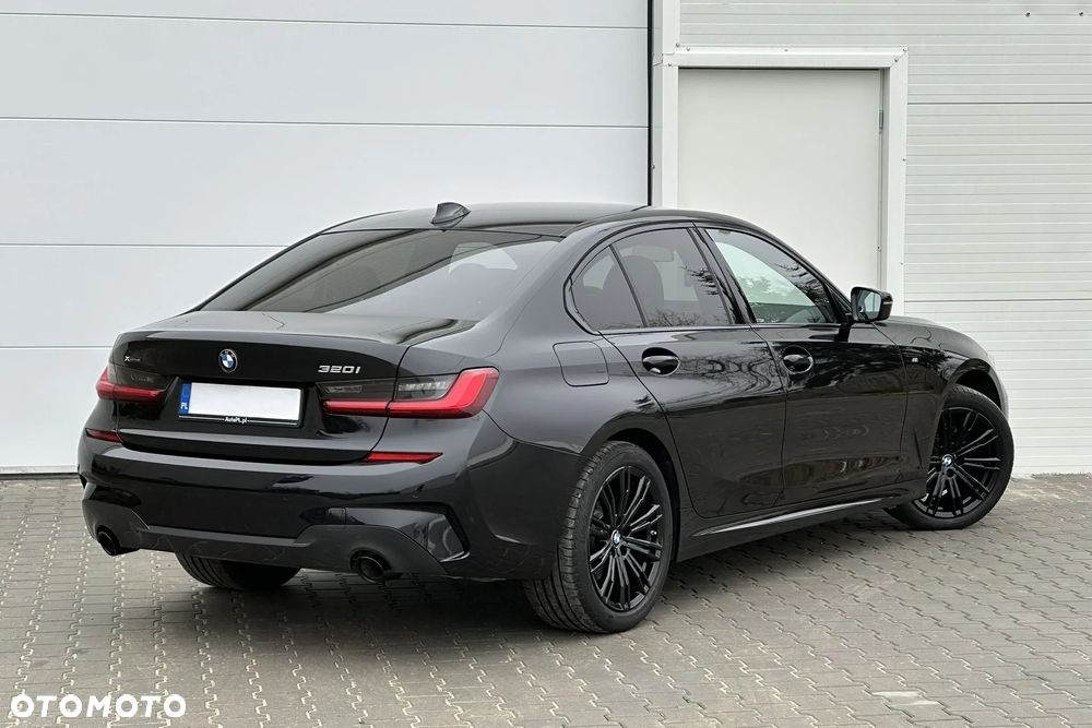 BMW Seria 3 320i xDrive M Sport - 5
