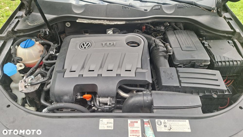 Volkswagen Passat 2.0 TDI DPF Comfortline - 19
