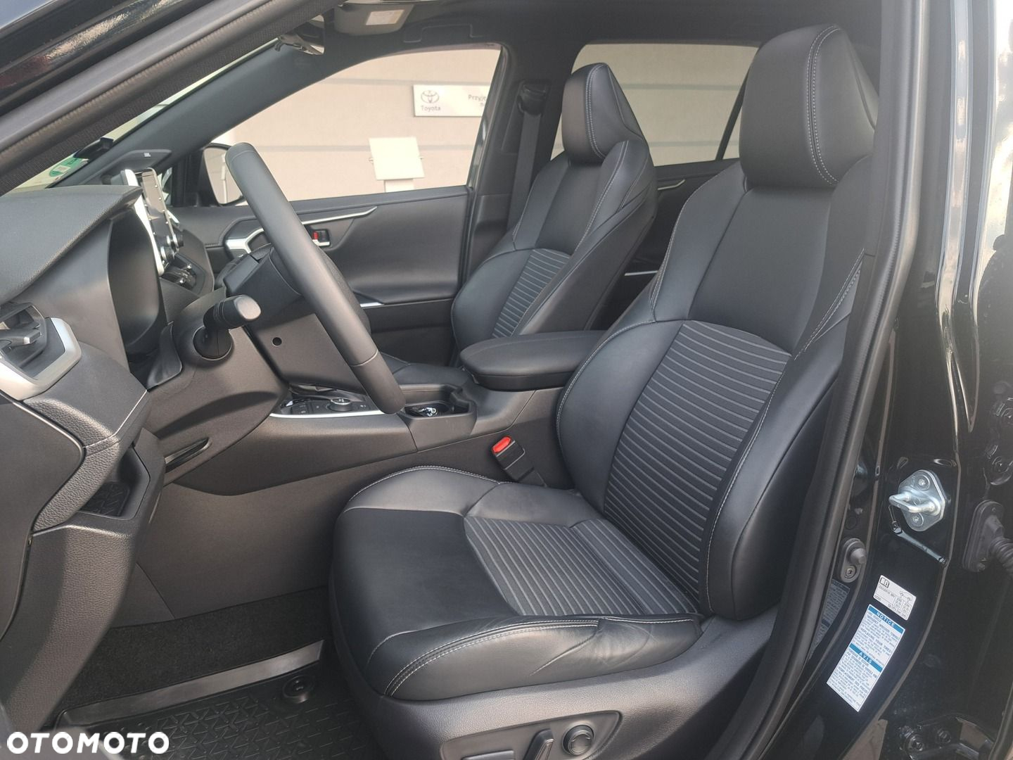 Toyota RAV4 2.5 Hybrid Black Edition by JBL 4x2 - 18