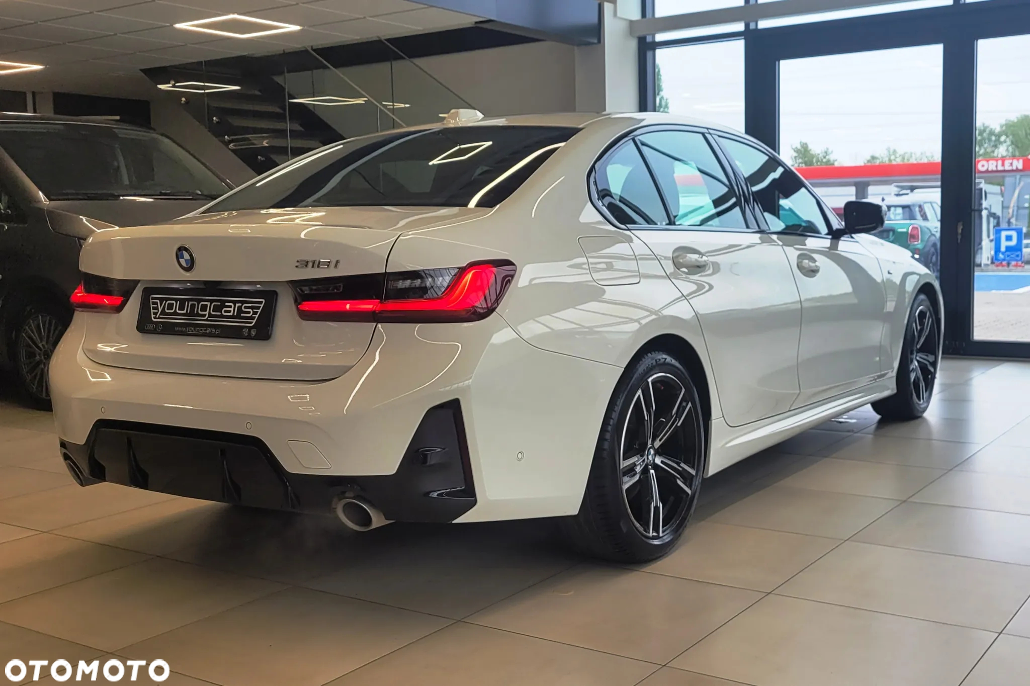 BMW Seria 3 318i M Sport - 6