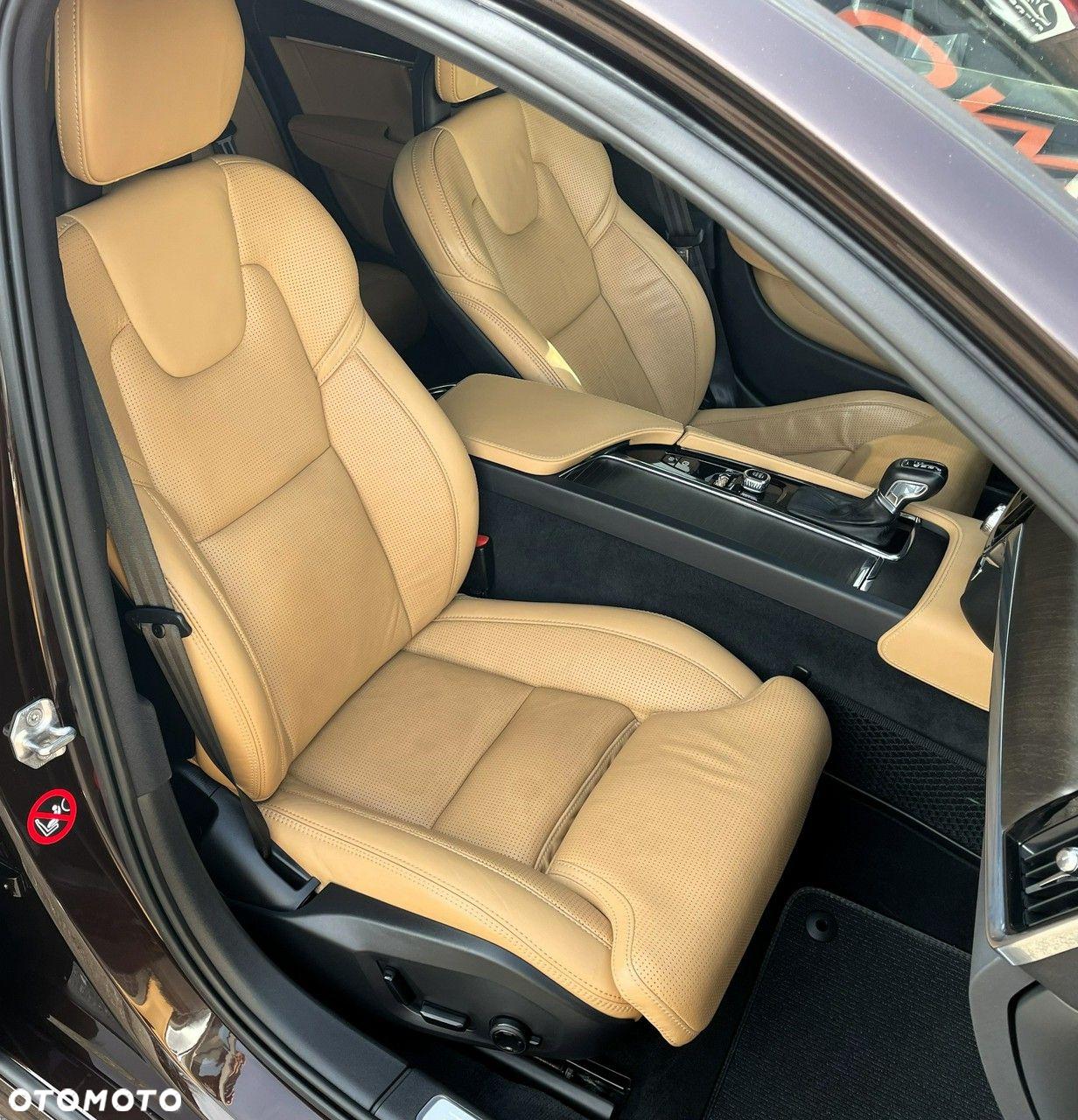 Volvo V90 Cross Country T6 AWD - 27