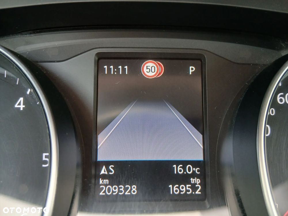 Volkswagen Passat 2.0 TDI SCR DSG Elegance - 19