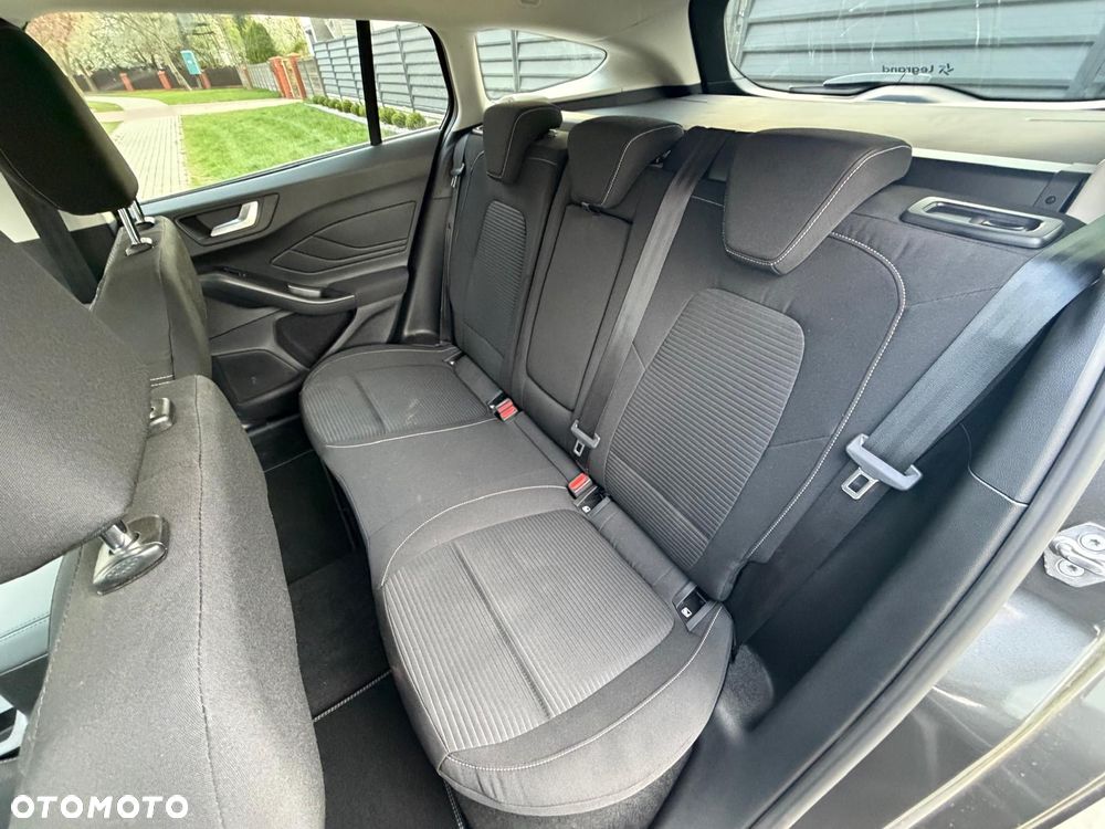 Ford Focus 1.0 EcoBoost Hybrid ACTIVE X - 12