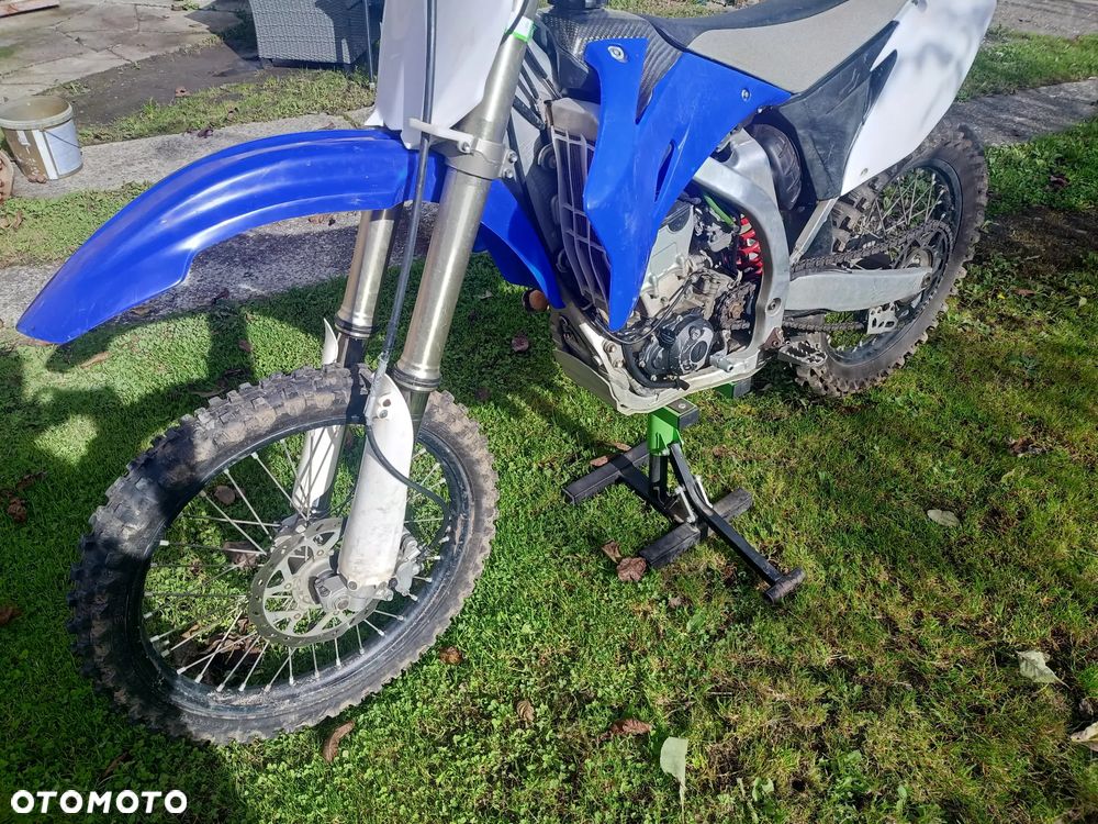 Yamaha YZF - 3