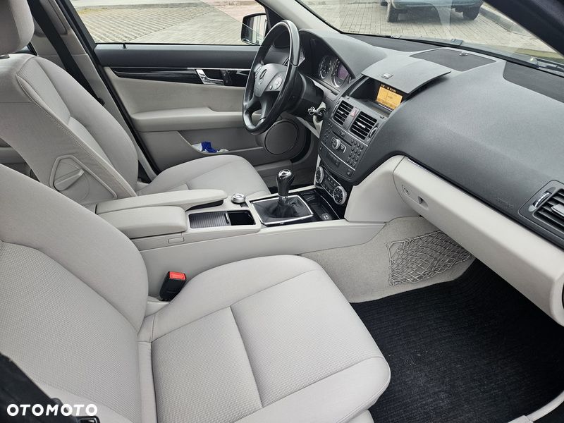 Mercedes-Benz Klasa C 180 Kompressor Elegance - 19