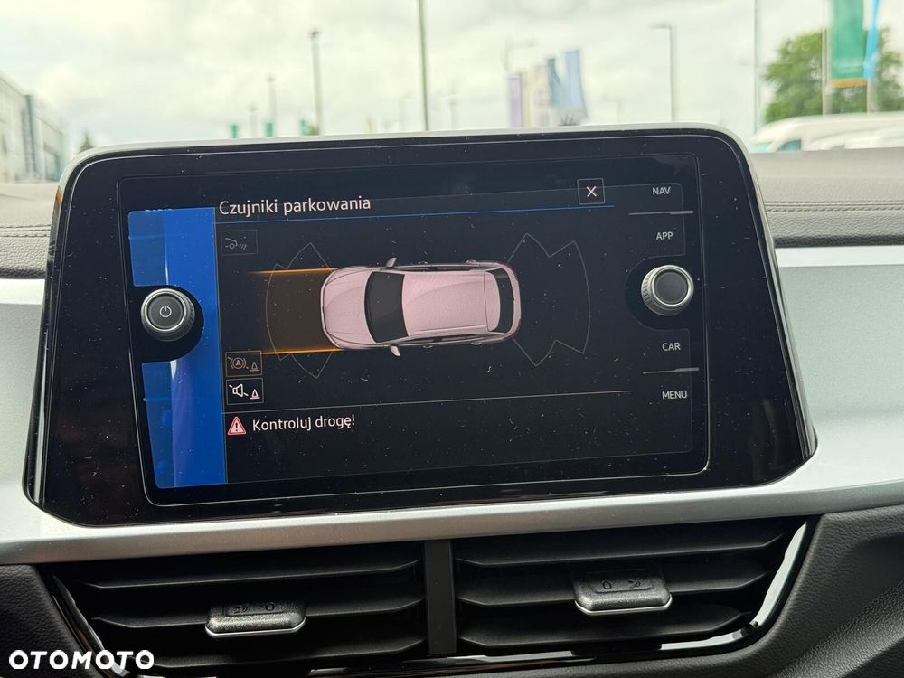Volkswagen T-Roc 1.5 TSI Life Plus DSG - 23