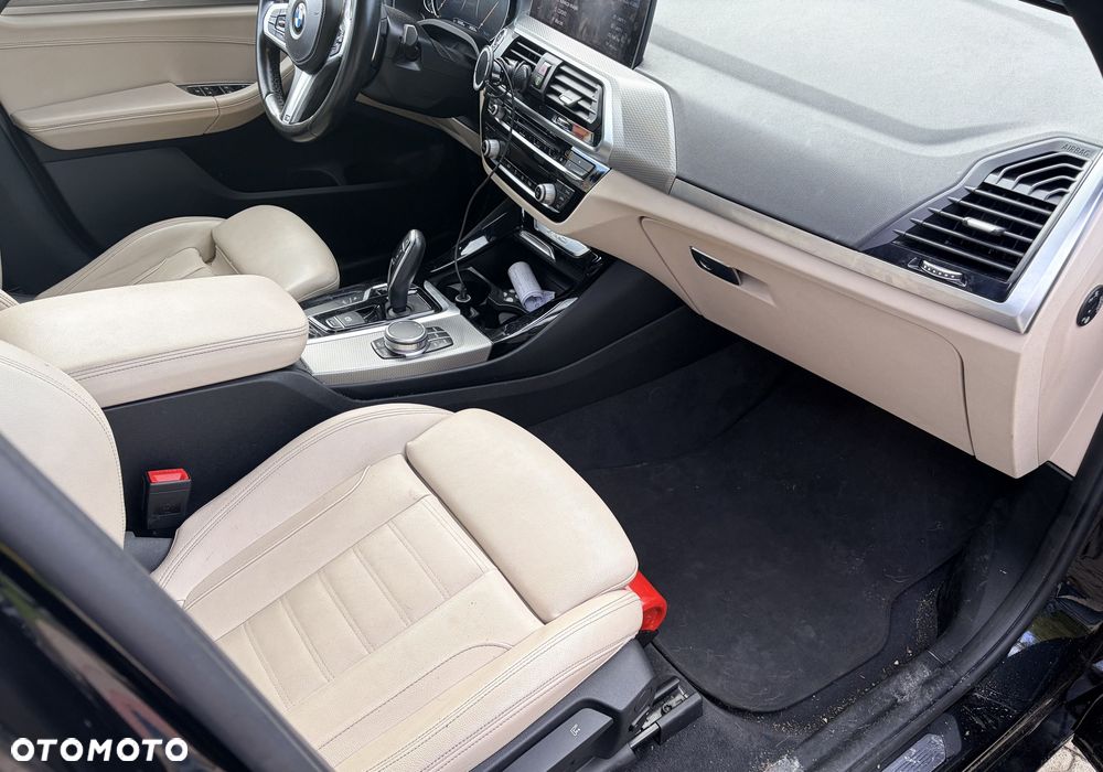 BMW X3 xDrive20d Business Edition - 17