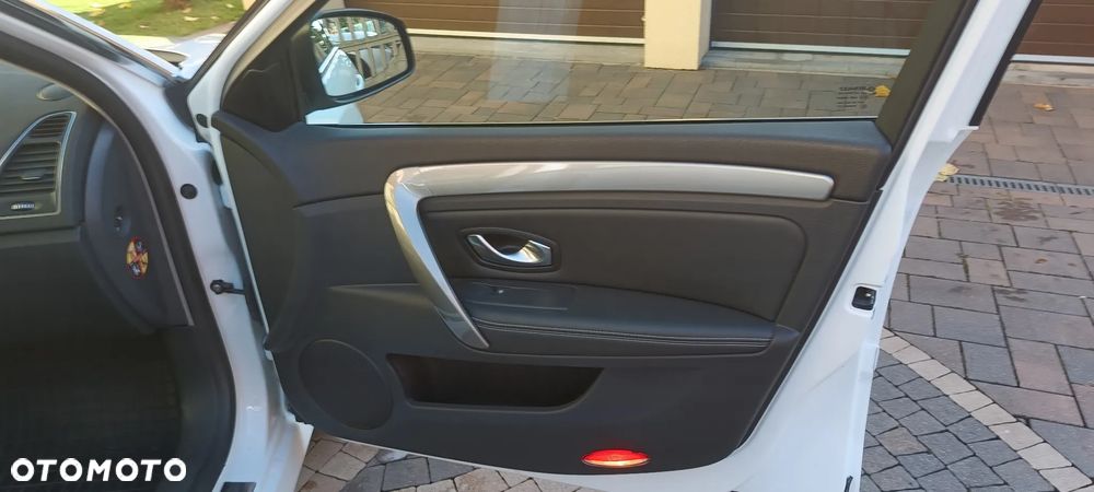 Renault Laguna dCi 110 FAP Dynamique - 18