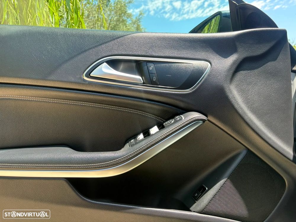 Mercedes-Benz CLA 200 - 28
