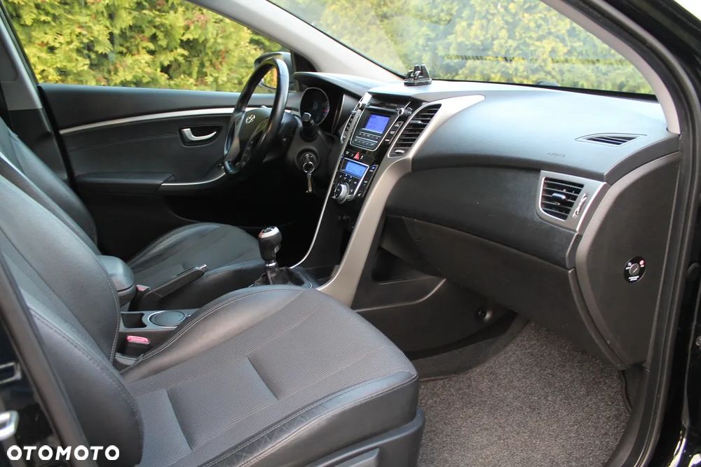 Hyundai i30 1.4 CRDi Trend - 28