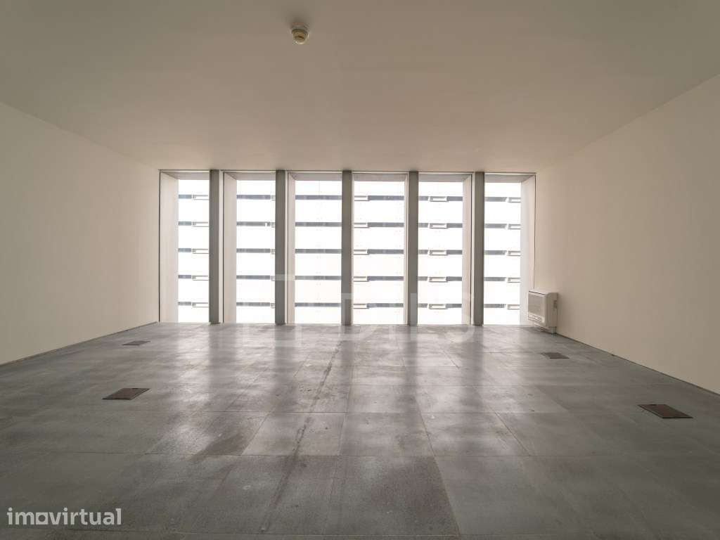 Escritório para arrendar - edifício Burgo Centro, no Porto - Grande imagem: 4/19