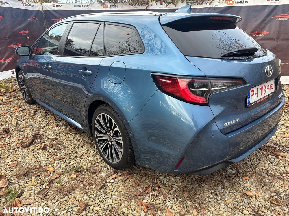 Toyota Corolla 2.0 Hybrid Team Deutschland - 12