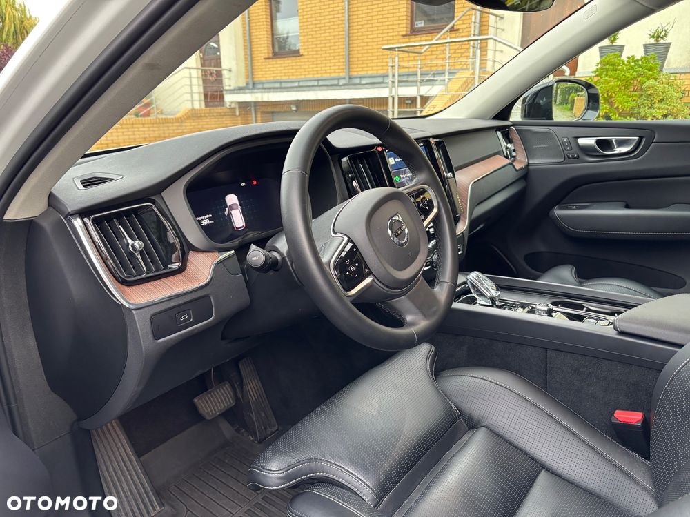 Volvo XC 60 B4 B Plus Dark - 7