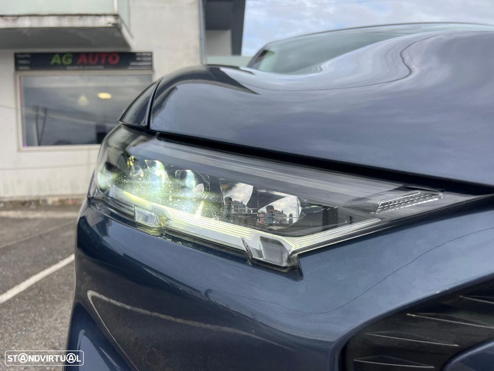 Ford Mustang Mach-E 75.7 kWh Base - 21