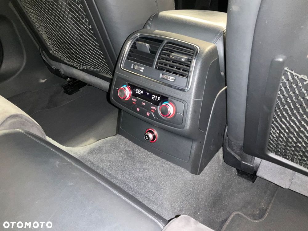 Audi A6 Avant 2.0 TDI Ultra S tronic - 15