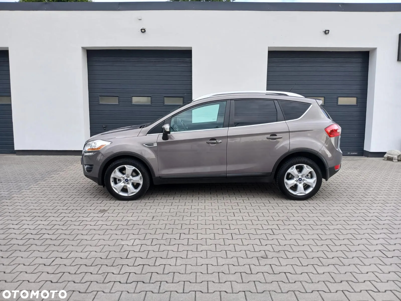Ford Kuga 2.0 TDCi 4WD Titanium - 25