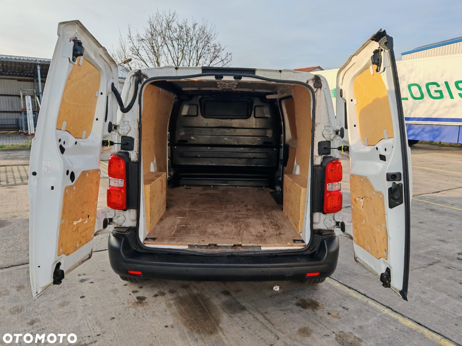 Opel Vivaro - 12