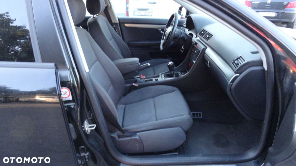 Audi A4 Limousine - 8
