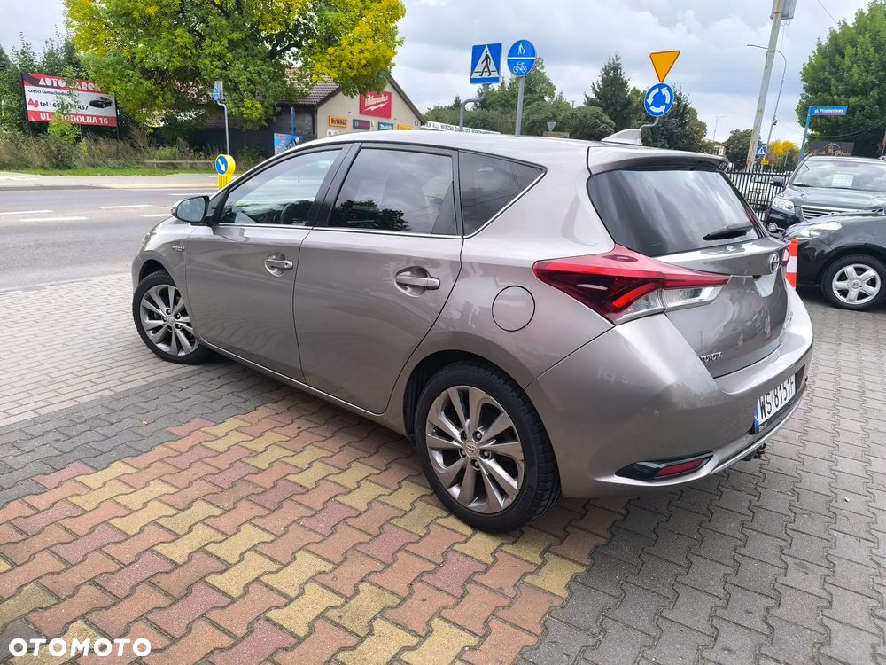 Toyota Auris 1.8 HSD Luna - 23