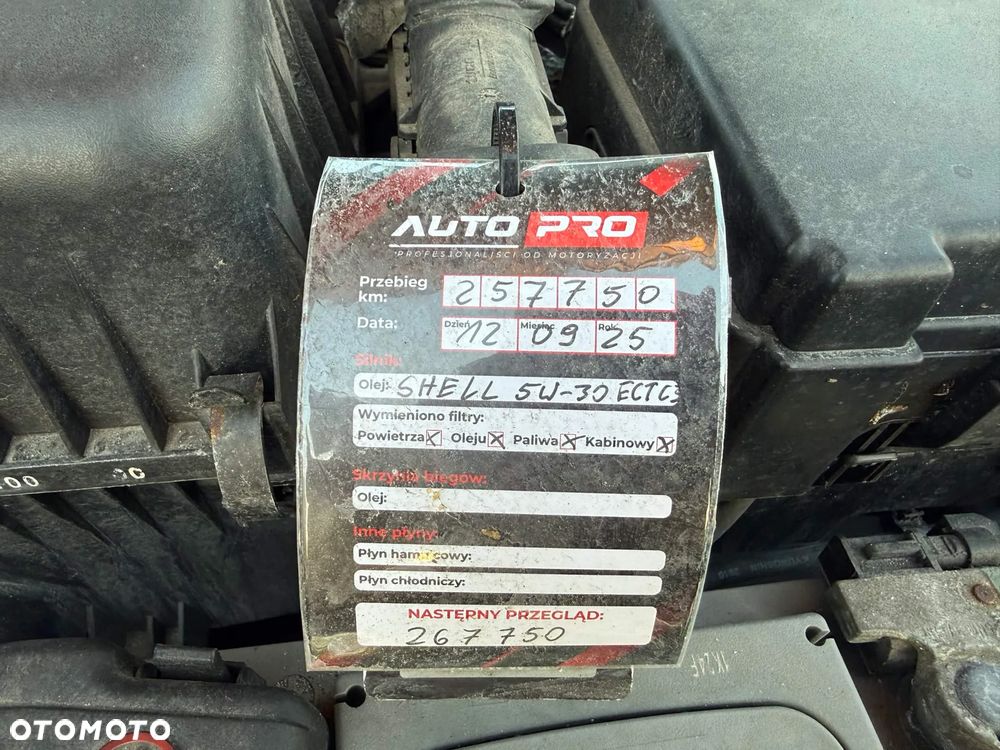 Hyundai i30 i30cw 1.6 CRDi FIFA WM Edition - 20