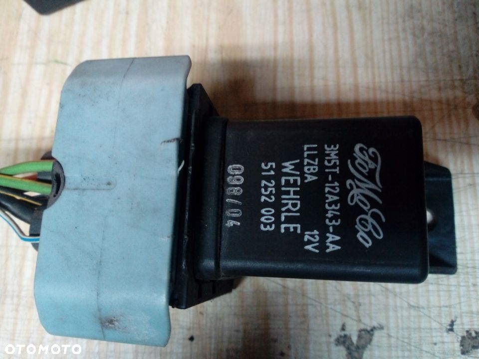 Ford Focus MK2 C MAX 2.0TDCI przekaznik swiec zaro - 1