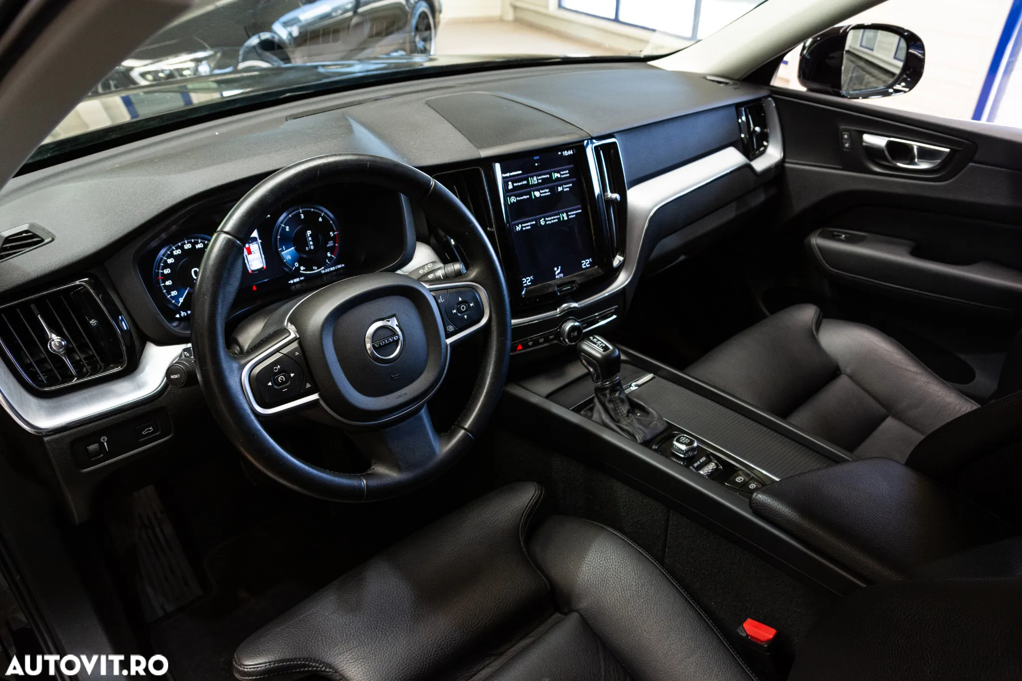 Volvo XC 60 D4 Geartronic Momentum Pro - 5