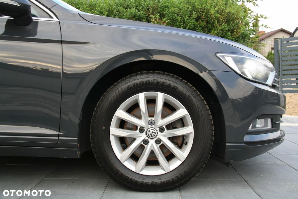 Volkswagen Passat 2.0 TDI BMT Comfortline - 9