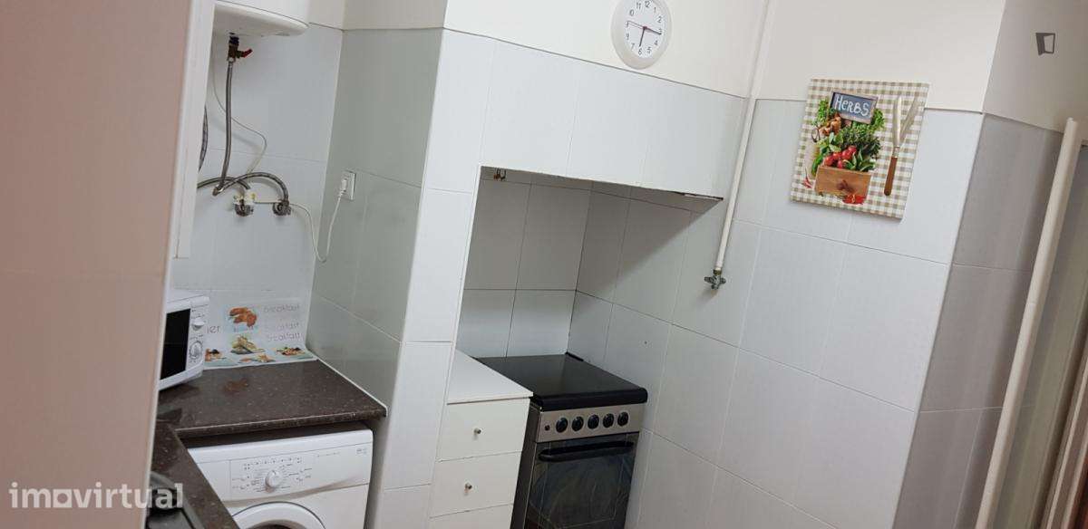 Quarto - localizado em Arroios Lisbon - Grande imagem: 4/33