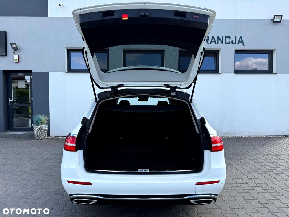 Mercedes-Benz Klasa E 220 d 9G-TRONIC Exclusive - 31