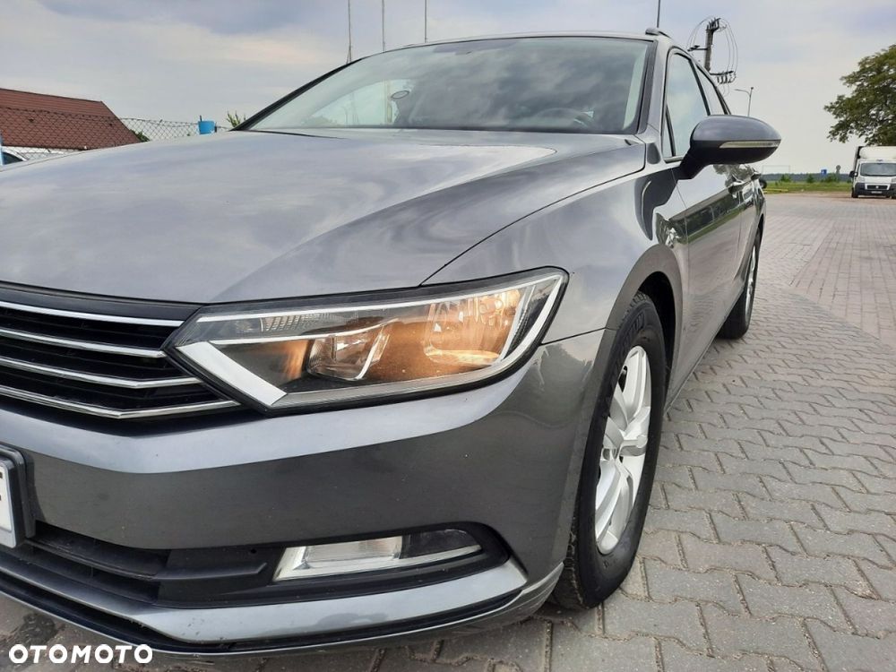 Volkswagen Passat - 13