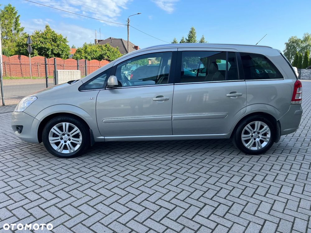Opel Zafira 1.7 CDTI Cosmo - 4