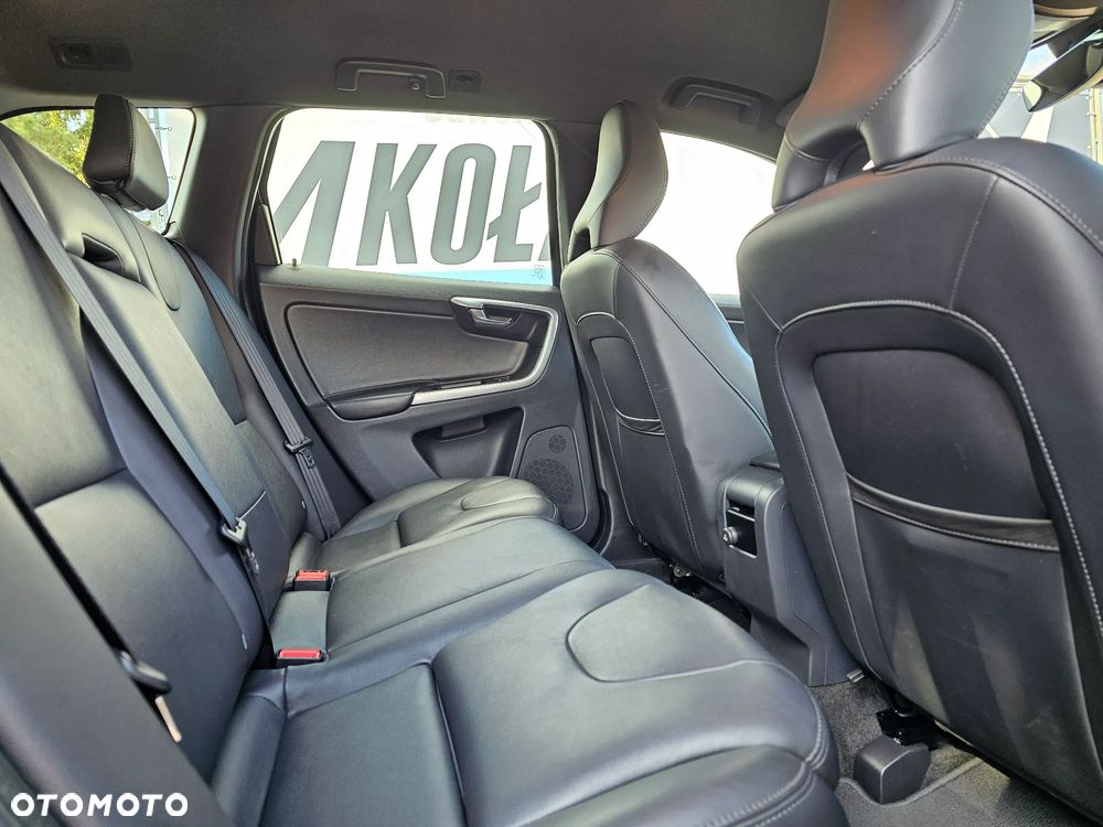 Volvo XC 60 D3 Geartronic Summum - 14