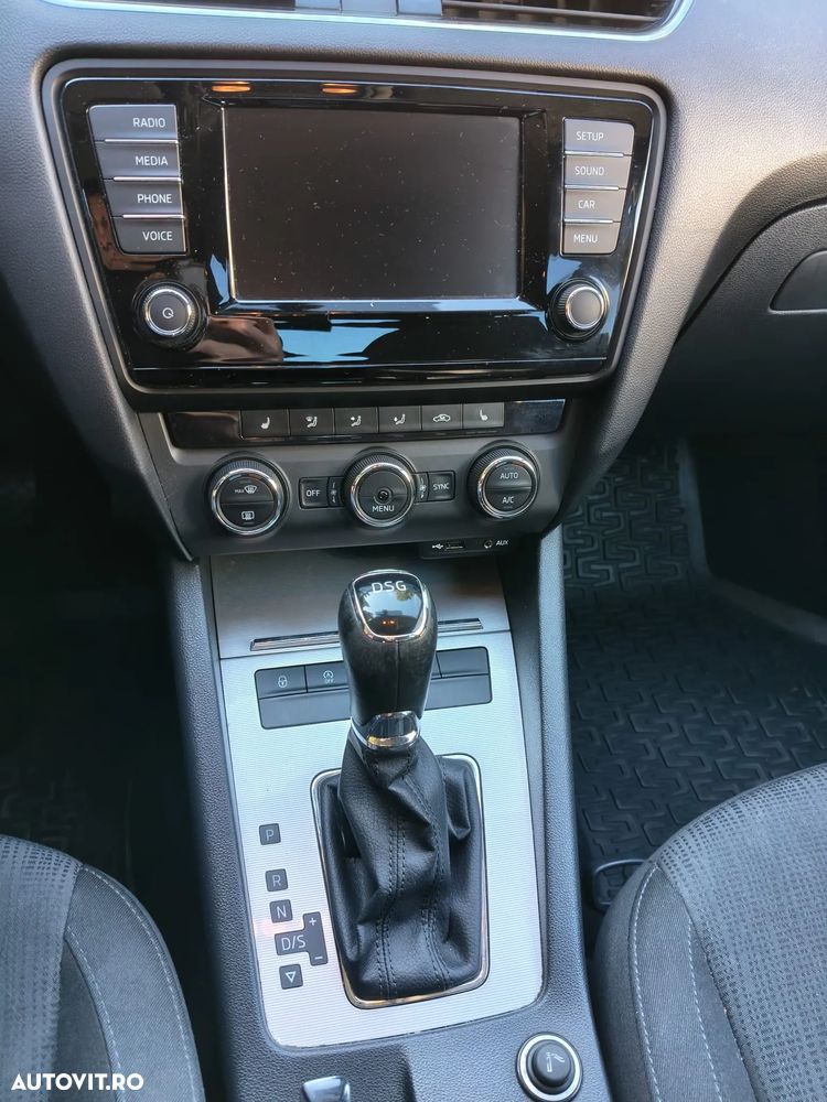 Skoda Octavia 1.6 TDI AMBITION DSG - 4