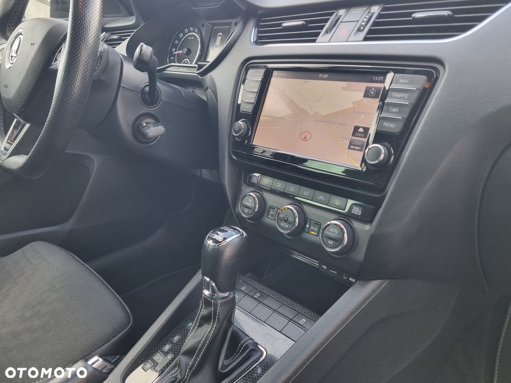 Skoda Octavia 2.0 TDI DSG RS - 28