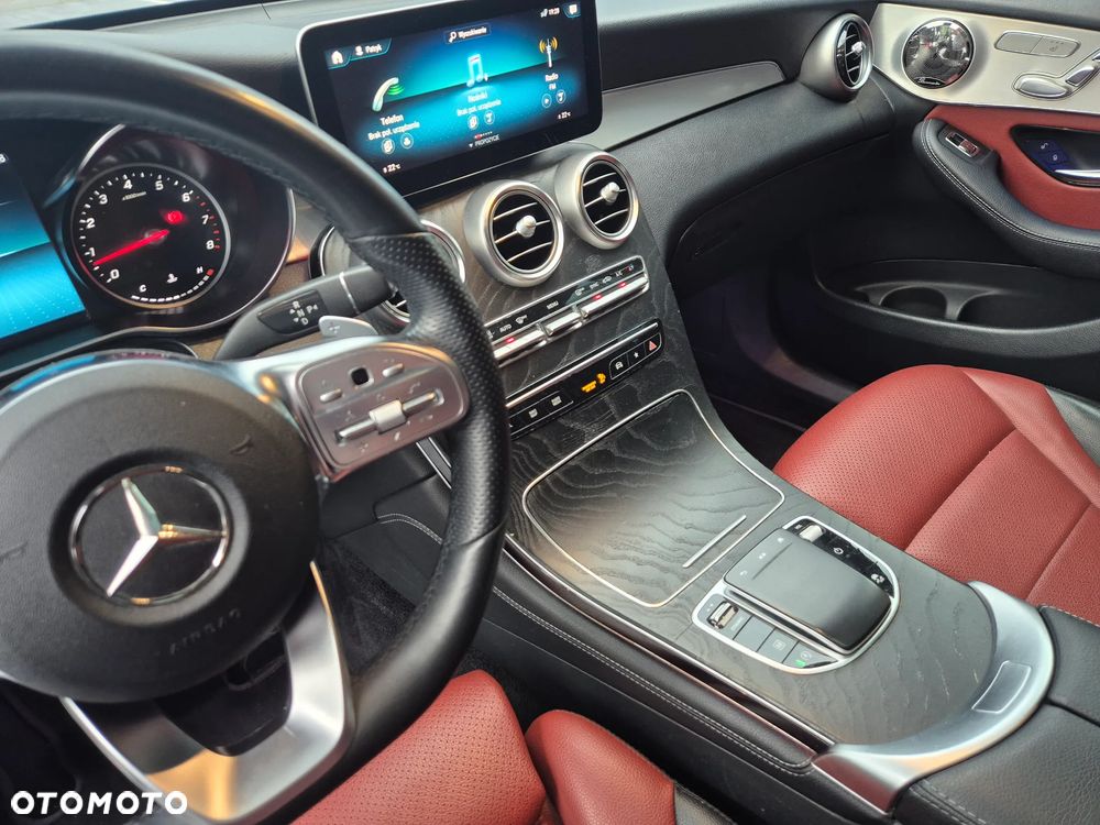 Mercedes-Benz GLC 300 4Matic 9G-TRONIC AMG Line Plus - 15