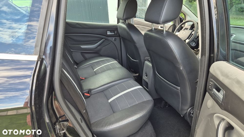 Ford Kuga - 9
